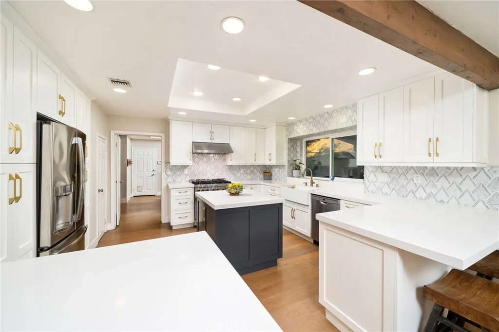 810 Mountain Lane, Glendora, California 91741 home-pic-3